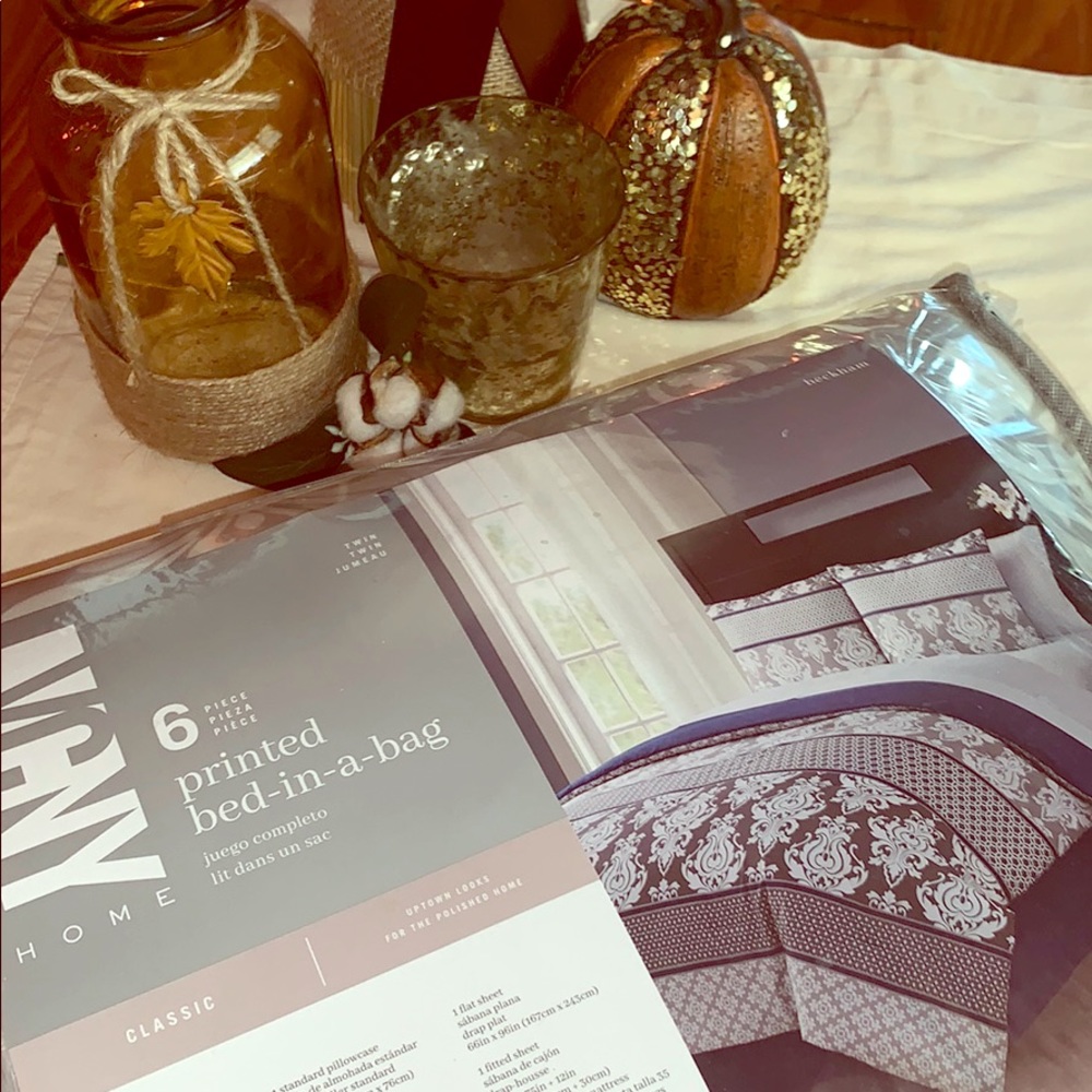 Twin size bedding